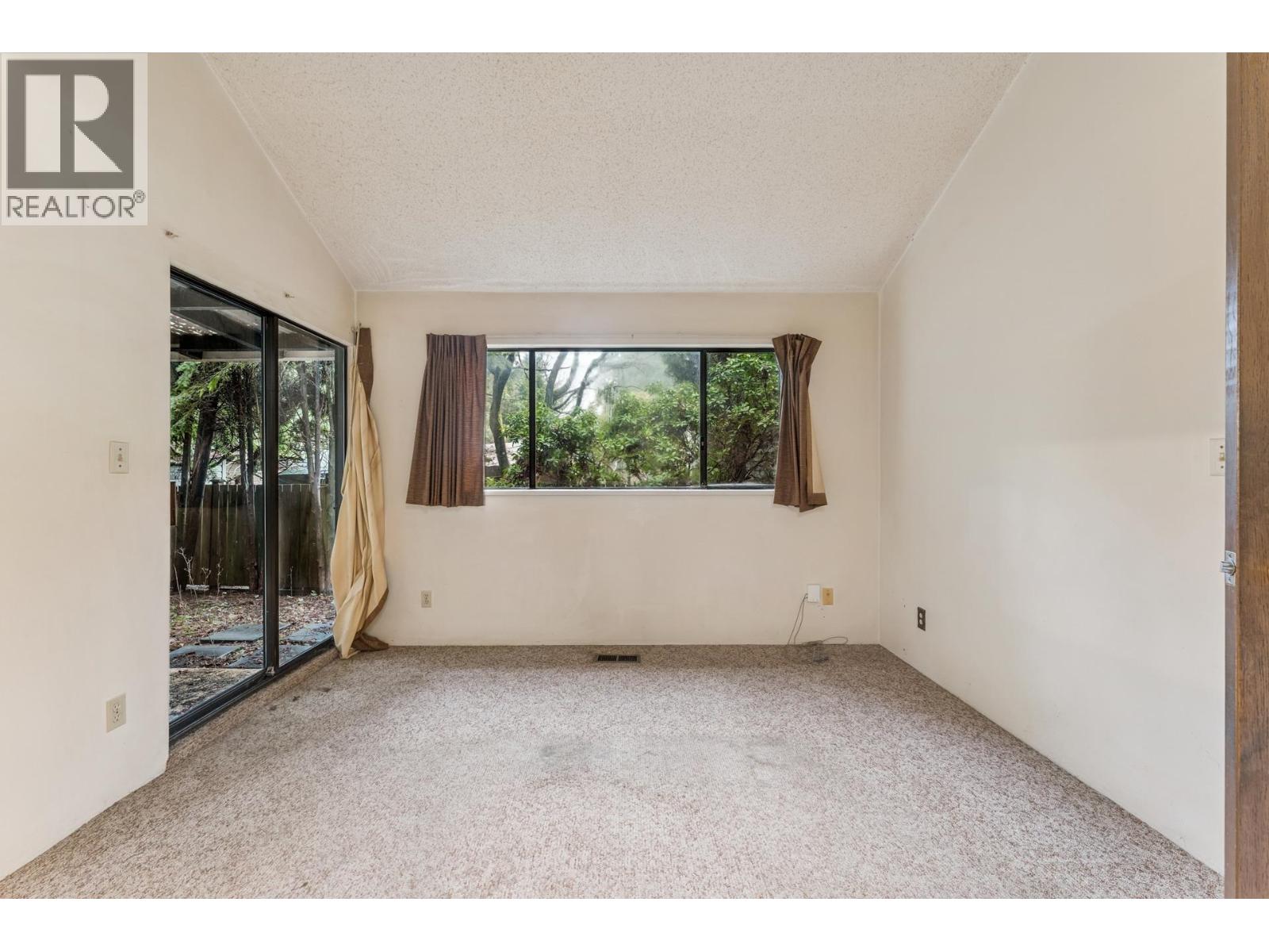 1494 Ross Road, North Vancouver, British Columbia  V7J 1V2 - Photo 16 - R3082677