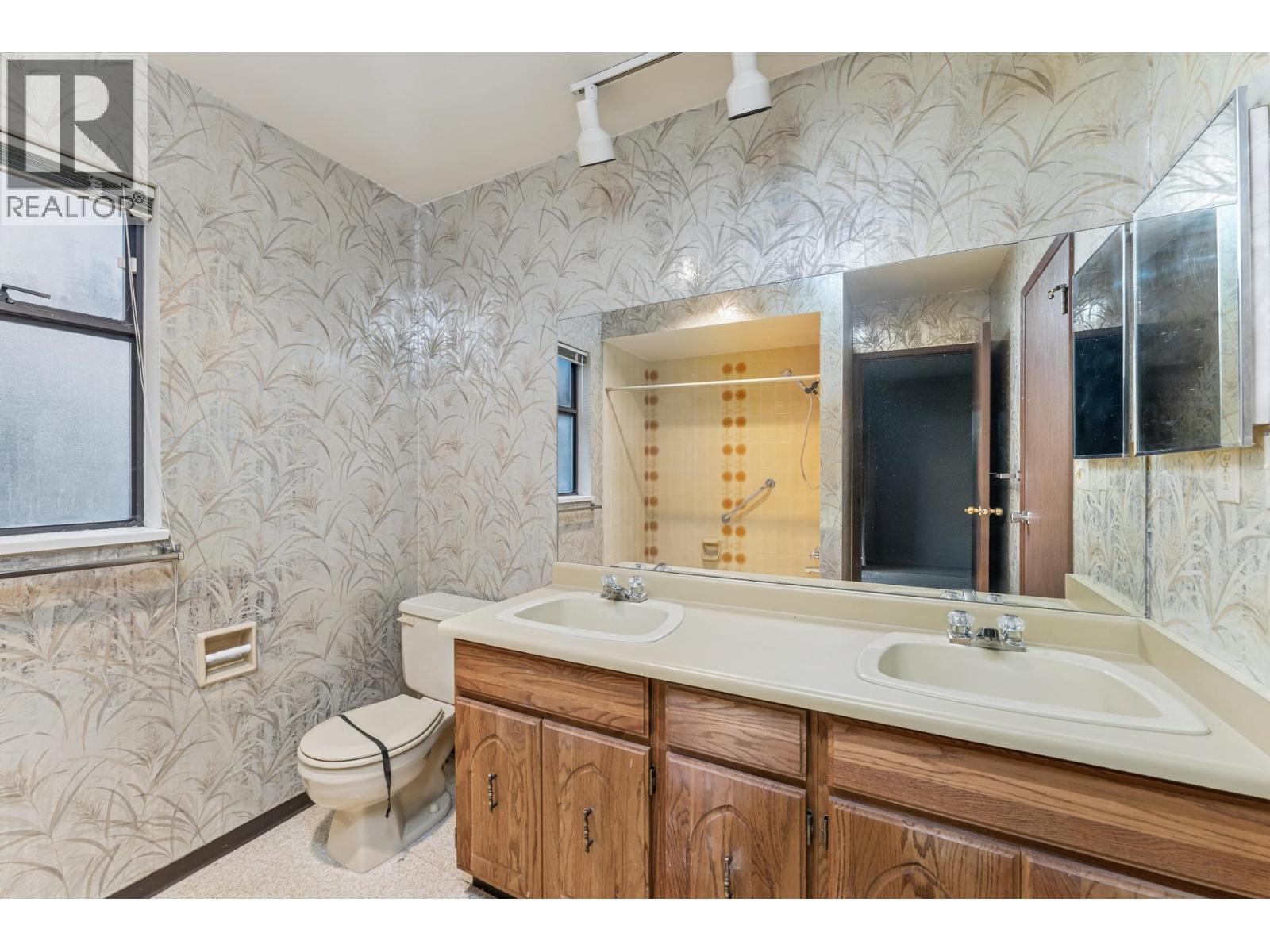 1494 Ross Road, North Vancouver, British Columbia  V7J 1V2 - Photo 24 - R3082677