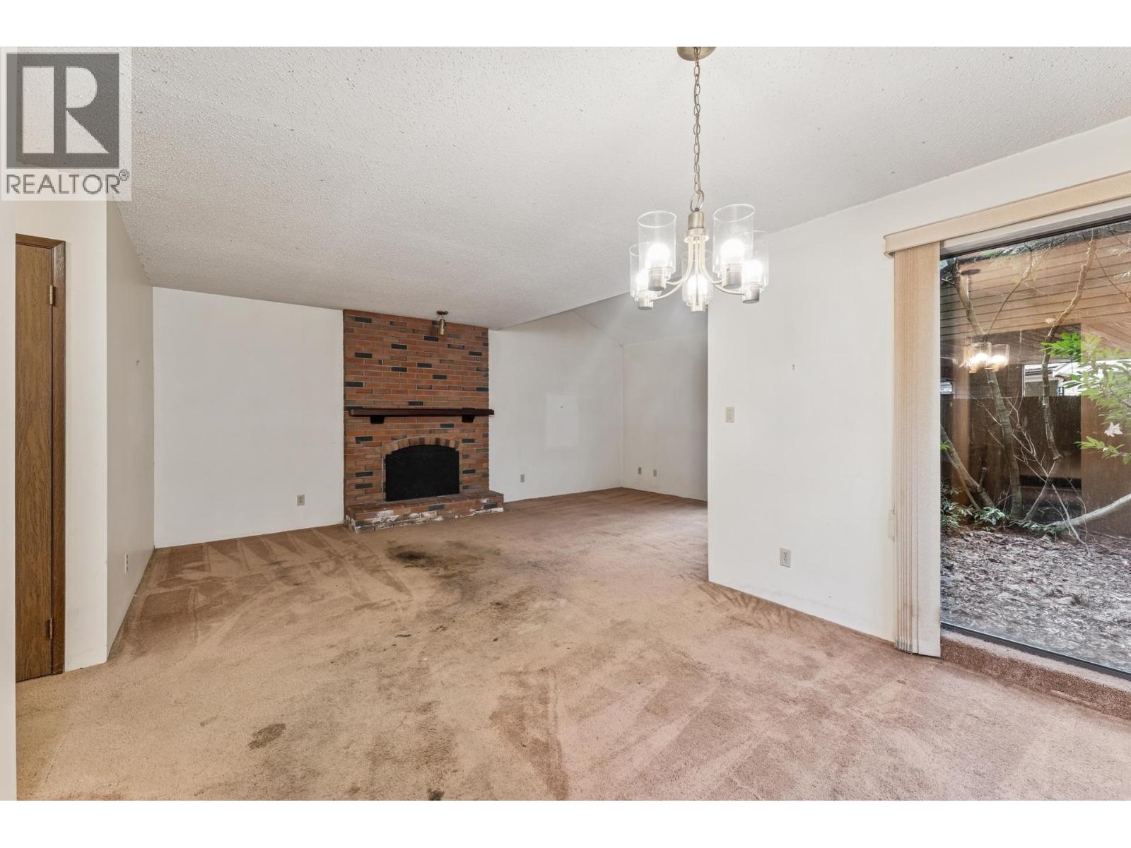 1494 Ross Road, North Vancouver, British Columbia  V7J 1V2 - Photo 3 - R3082677