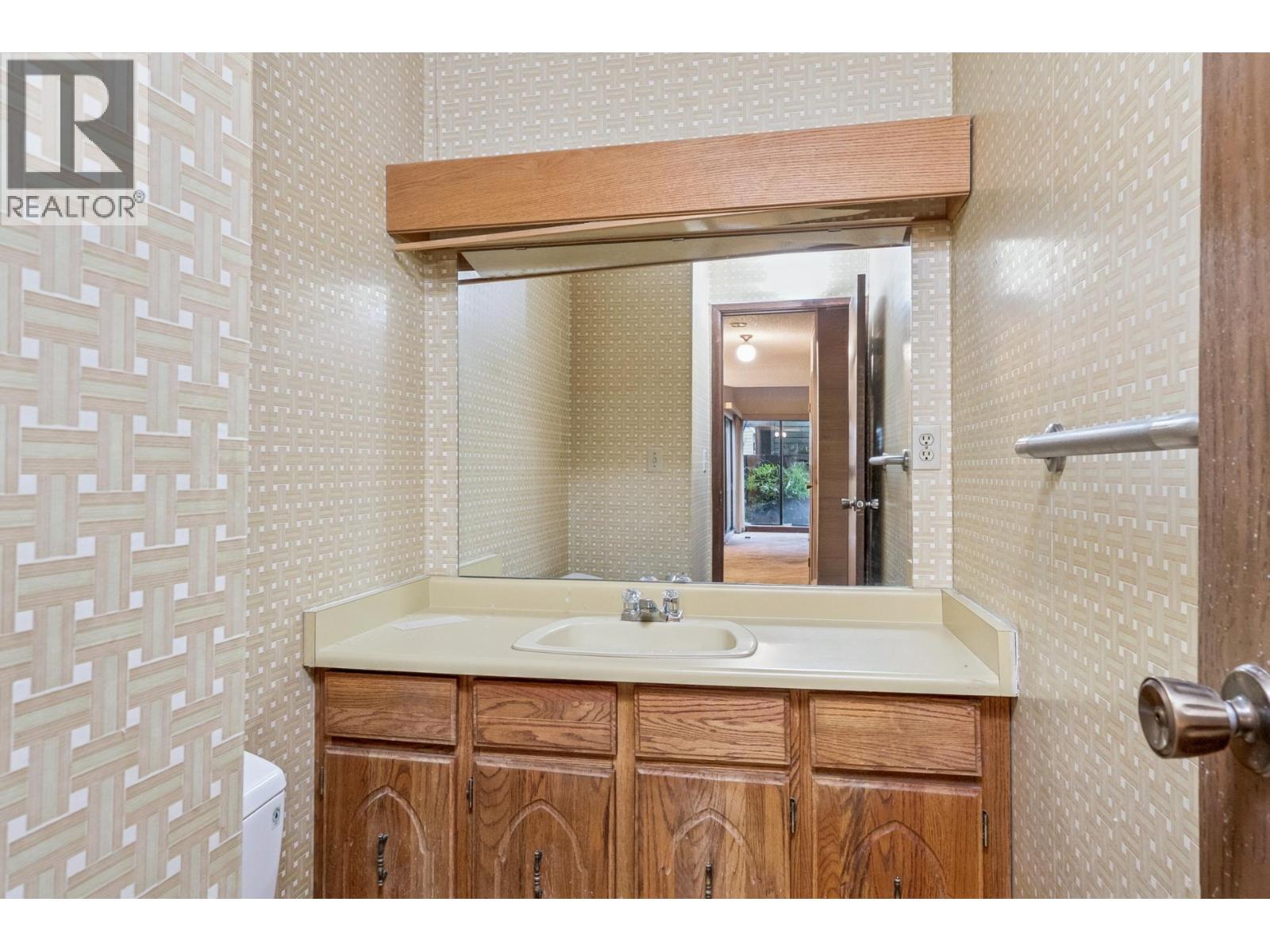 1494 Ross Road, North Vancouver, British Columbia  V7J 1V2 - Photo 31 - R3082677