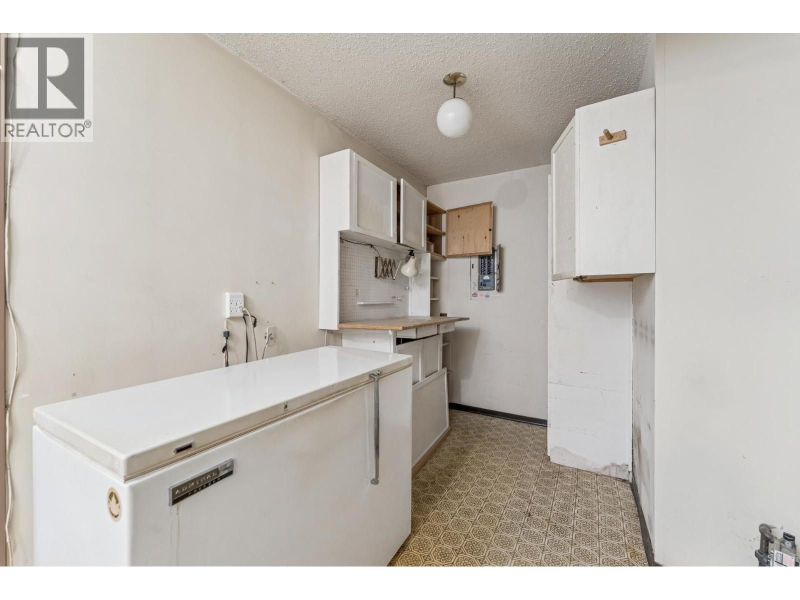 1494 Ross Road, North Vancouver, British Columbia  V7J 1V2 - Photo 32 - R3082677