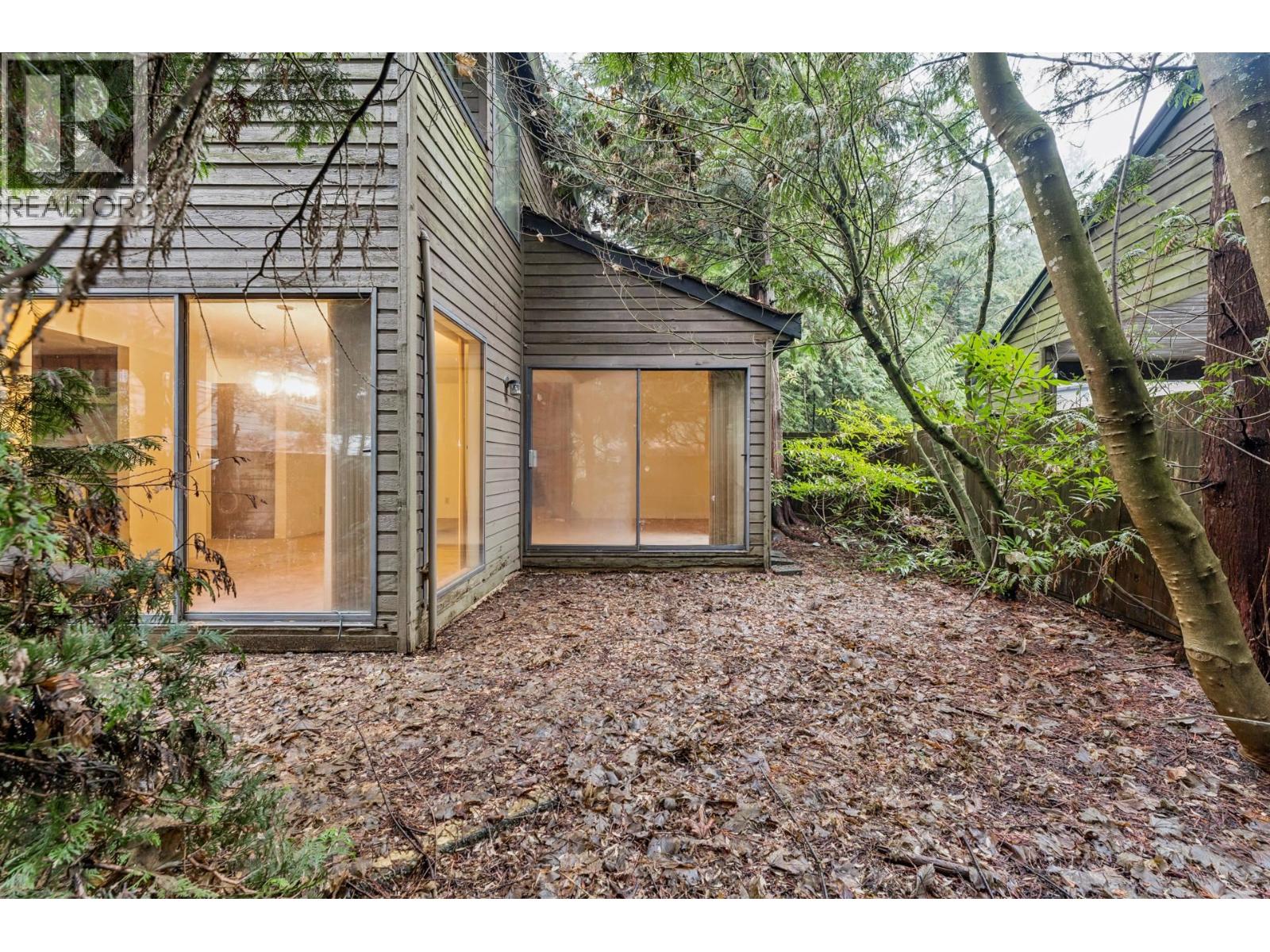 1494 Ross Road, North Vancouver, British Columbia  V7J 1V2 - Photo 35 - R3082677