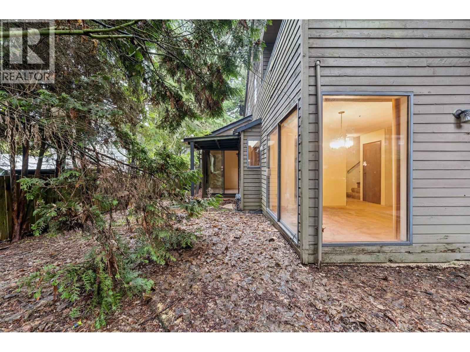 1494 Ross Road, North Vancouver, British Columbia  V7J 1V2 - Photo 36 - R3082677