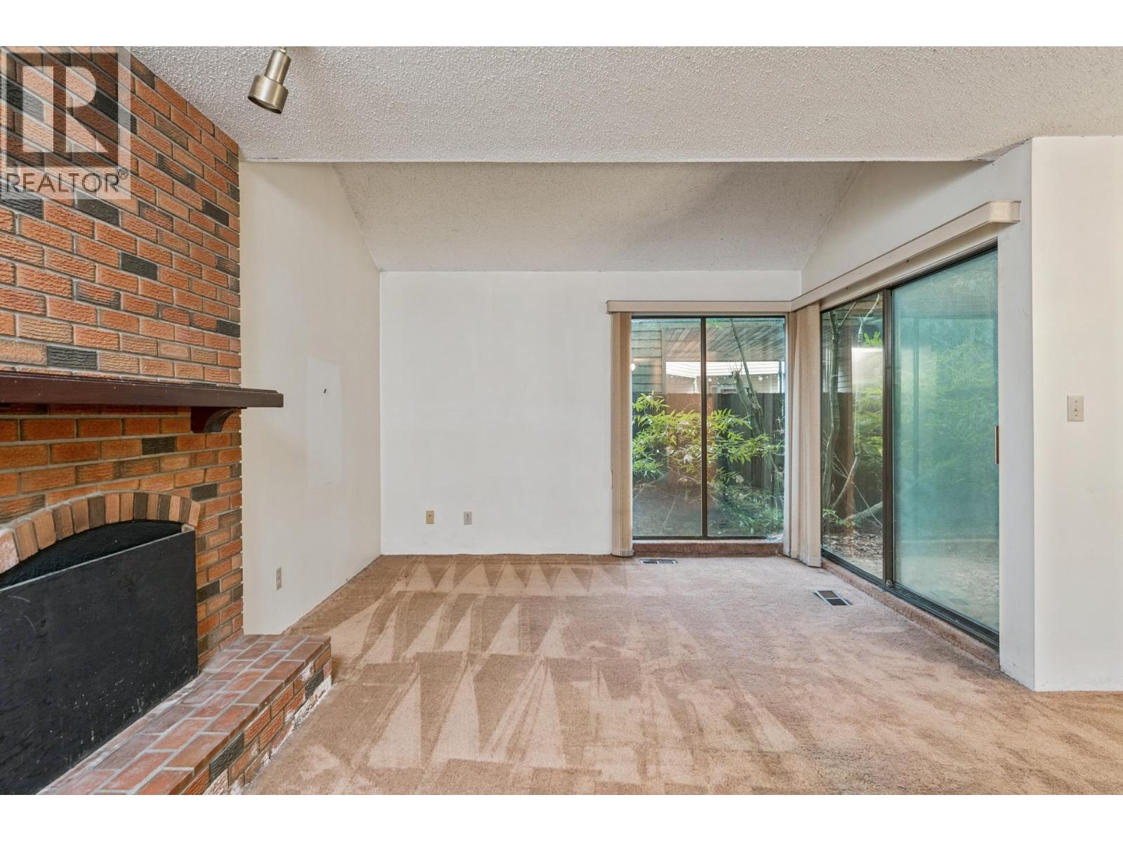 1494 Ross Road, North Vancouver, British Columbia  V7J 1V2 - Photo 4 - R3082677