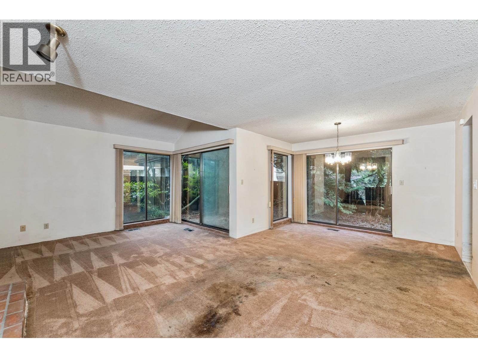 1494 Ross Road, North Vancouver, British Columbia  V7J 1V2 - Photo 7 - R3082677