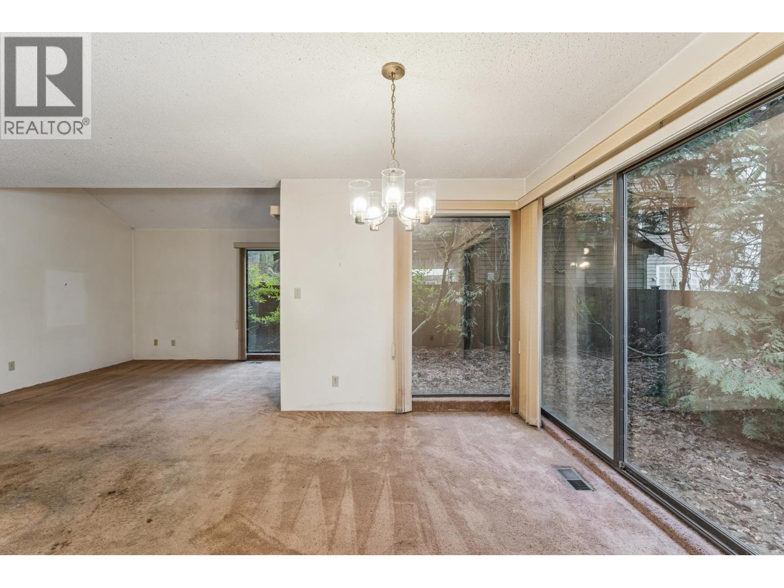 1494 Ross Road, North Vancouver, British Columbia  V7J 1V2 - Photo 8 - R3082677