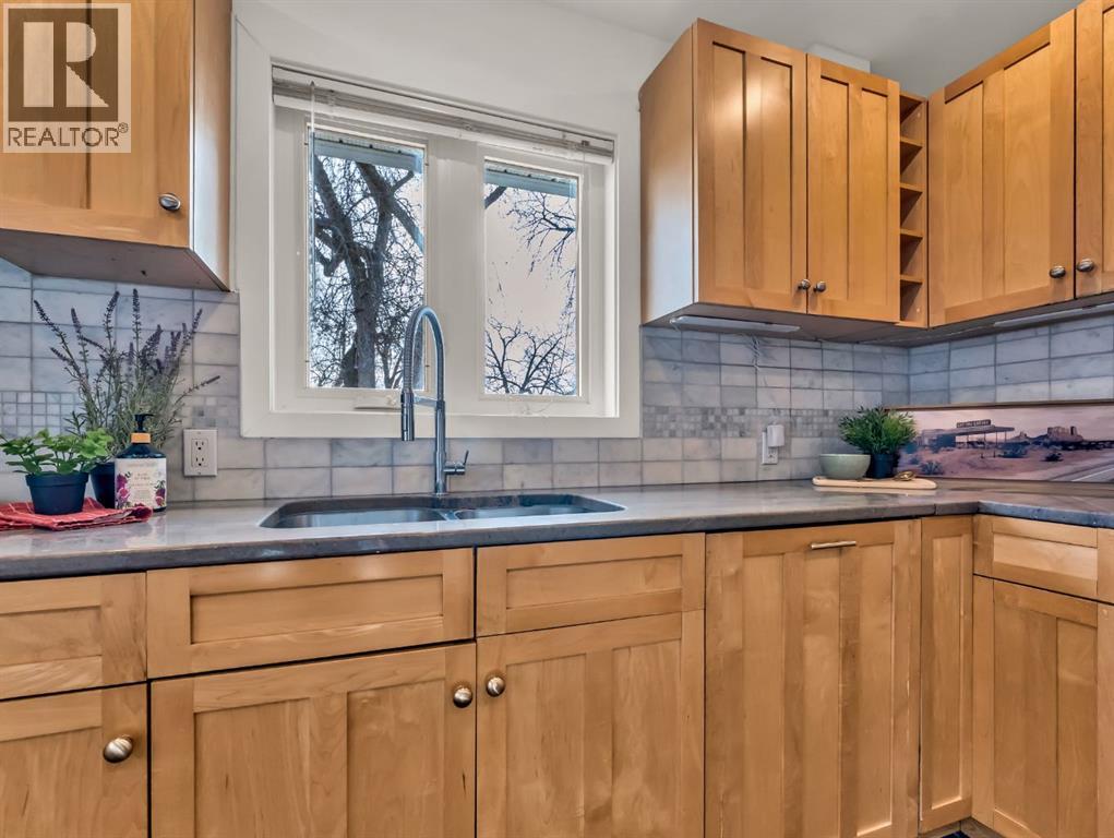 198 1 Street Ne, Medicine Hat, Alberta  T1A 5K3 - Photo 15 - A2279465