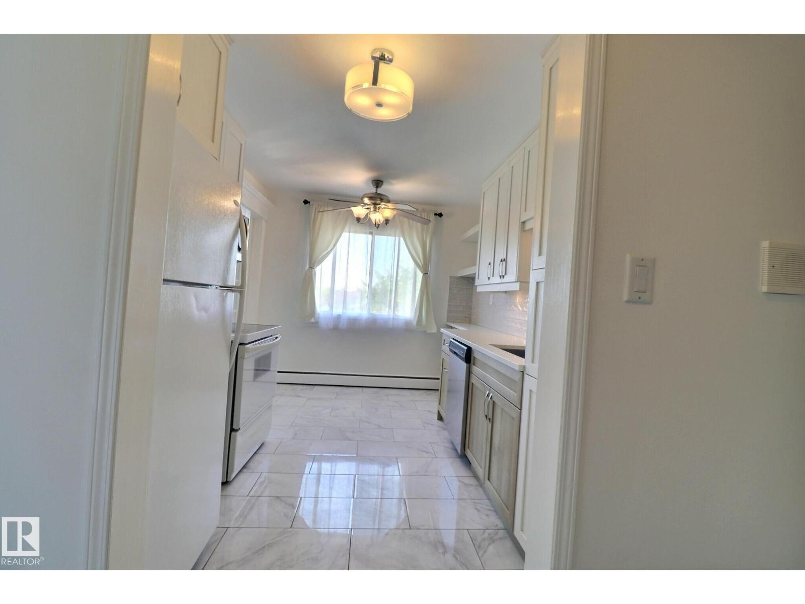 #304 11907 81 St Nw, Edmonton, Alberta  T5B 2S7 - Photo 4 - E4470927