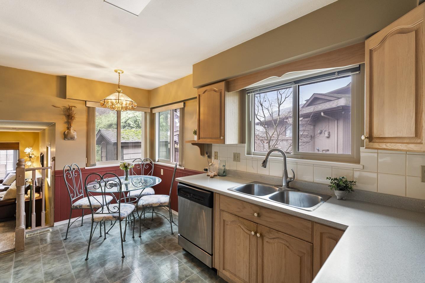 7553 Muston Place, Delta, British Columbia  V4C 7J8 - Photo 10 - R3082499