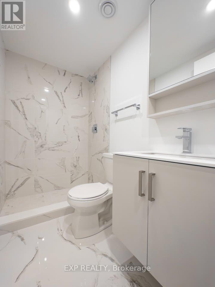 912 - 88 Queen Street E, Toronto, Ontario  M5C 0B6 - Photo 8 - C12725888