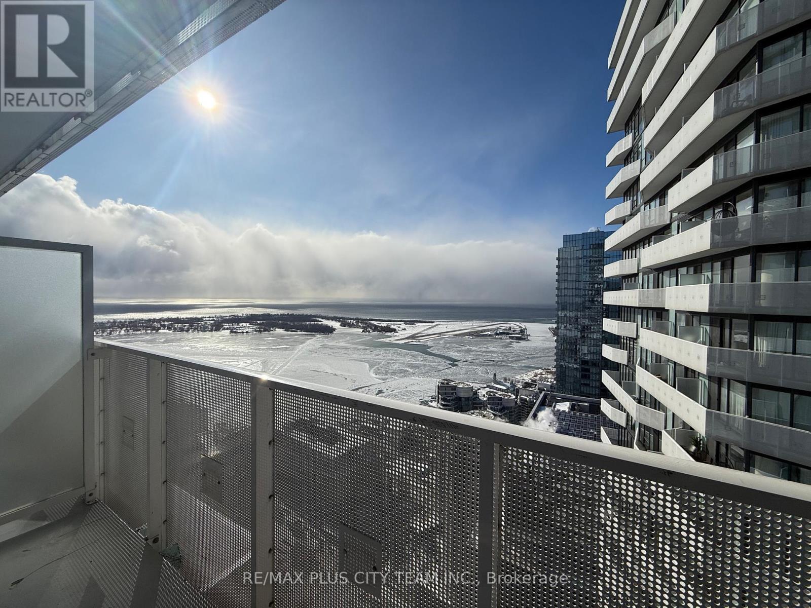 6401 - 88 Harbour Street, Toronto, Ontario  M5J 1B7 - Photo 13 - C12725946