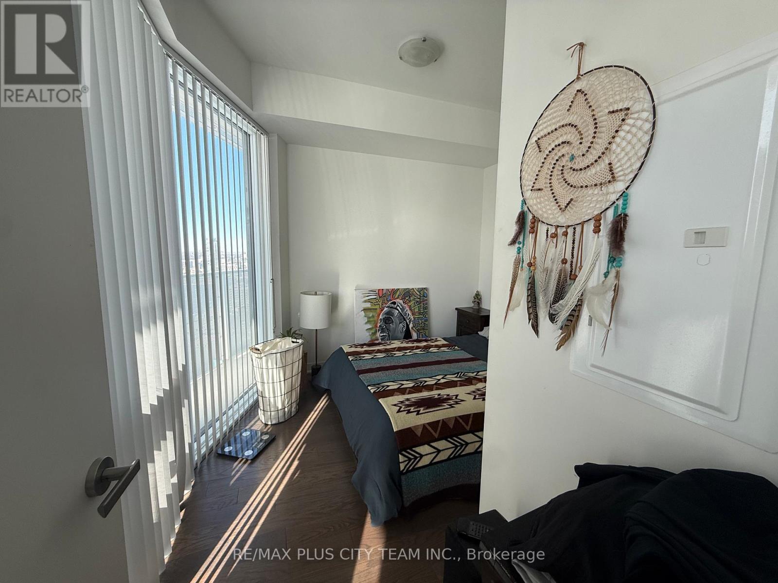 6401 - 88 Harbour Street, Toronto, Ontario  M5J 1B7 - Photo 6 - C12725946