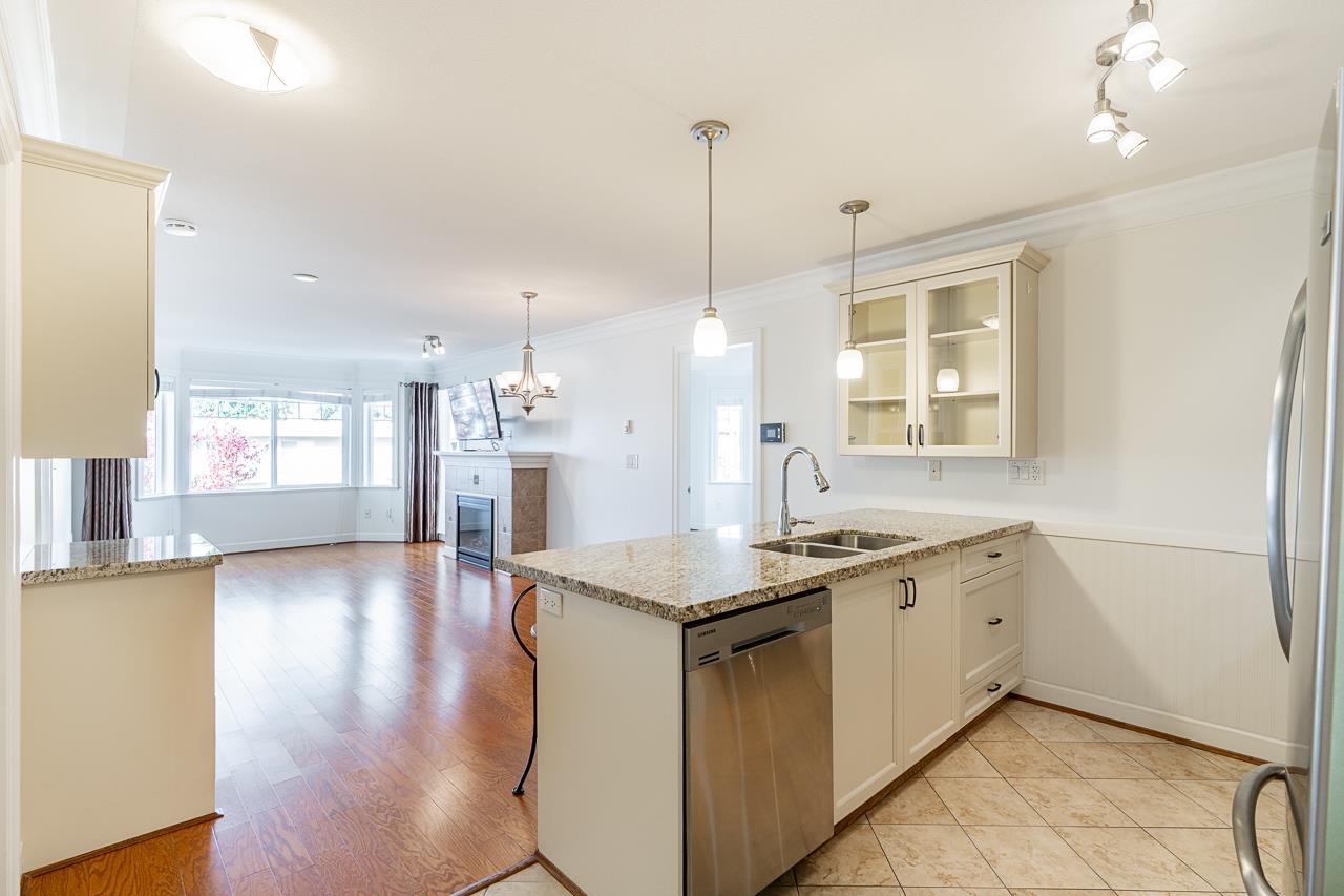 Ph4 15357 Roper Avenue, White Rock, British Columbia  V4B 2G2 - Photo 5 - R3082670