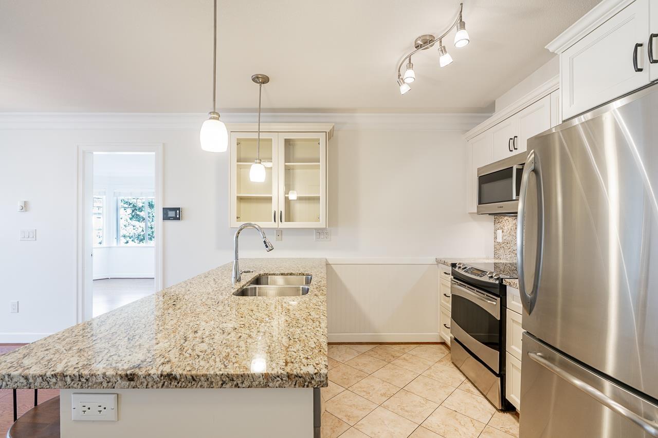 Ph4 15357 Roper Avenue, White Rock, British Columbia  V4B 2G2 - Photo 6 - R3082670