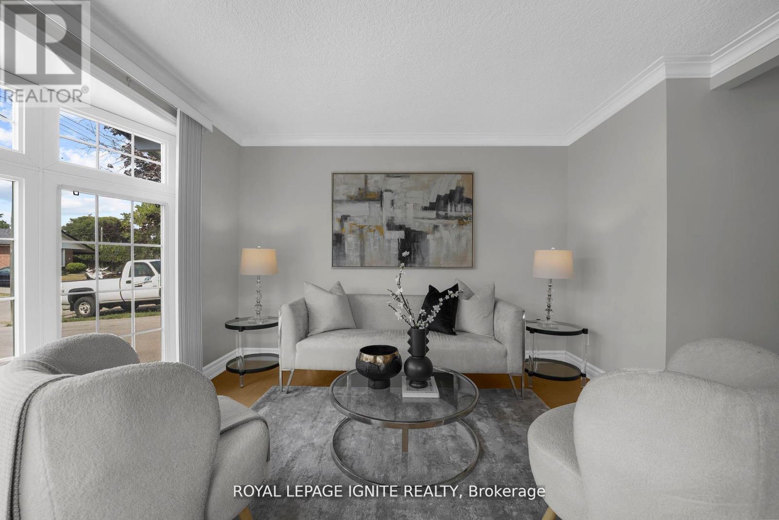 47 Deerfield Road, Toronto, Ontario  M1K 4X2 - Photo 4 - E12725918