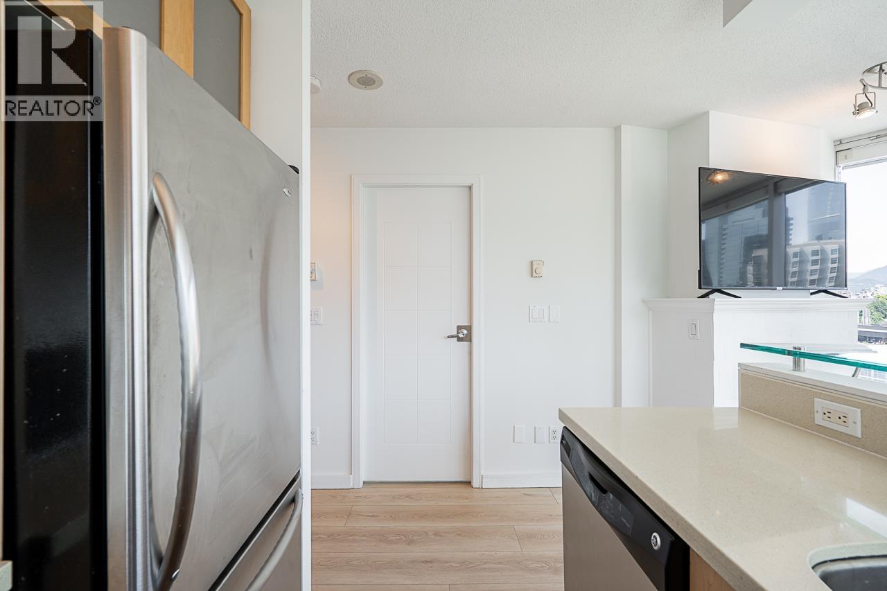 1202 1003 Burnaby Street, Vancouver, British Columbia  V6E 4R7 - Photo 12 - R3082536