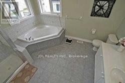 105 Elmrill Road, Markham, Ontario  L6C 2Y4 - Photo 8 - N12725944