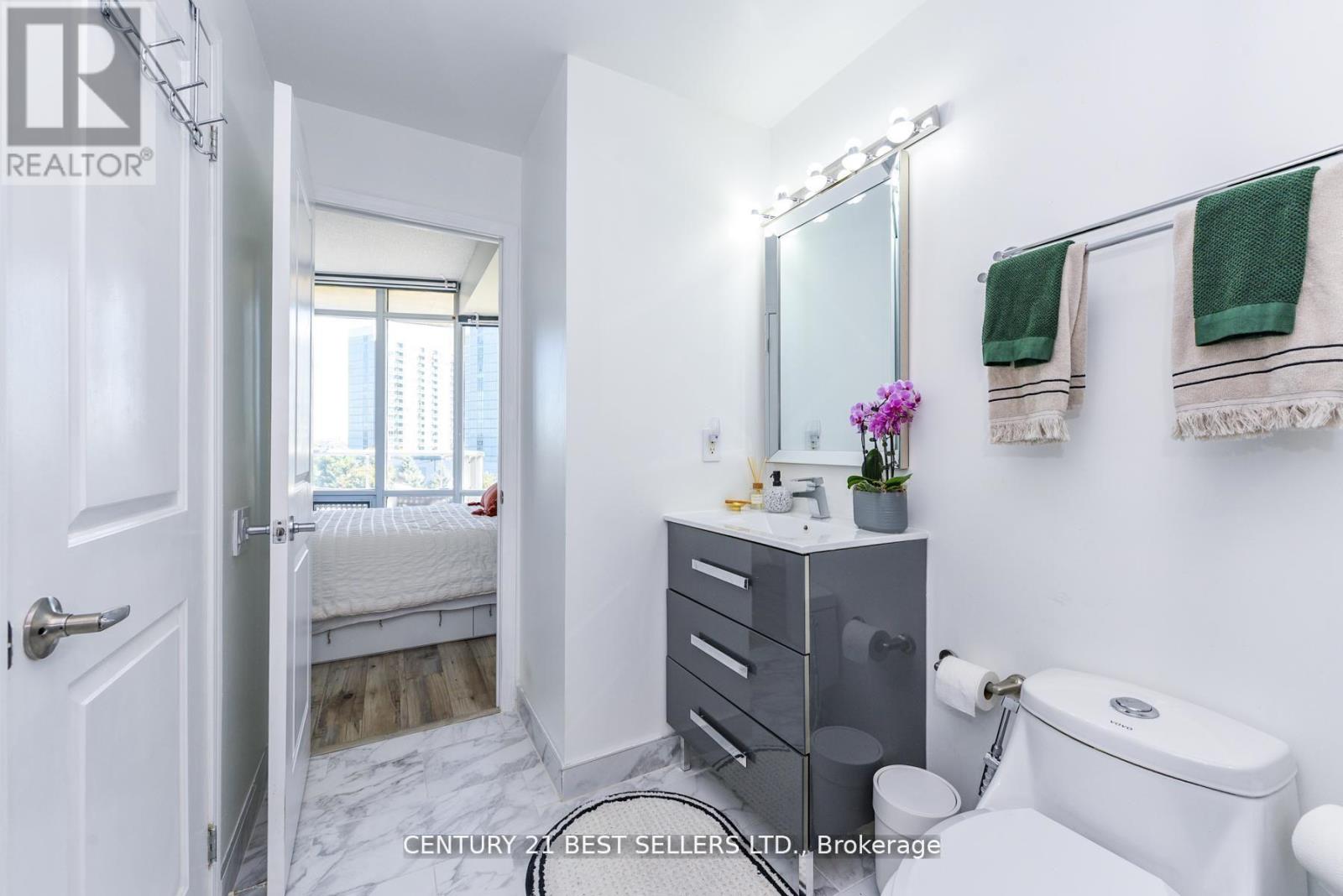 609 - 15 Windermere Avenue, Toronto, Ontario  M6S 5A2 - Photo 26 - W12725868