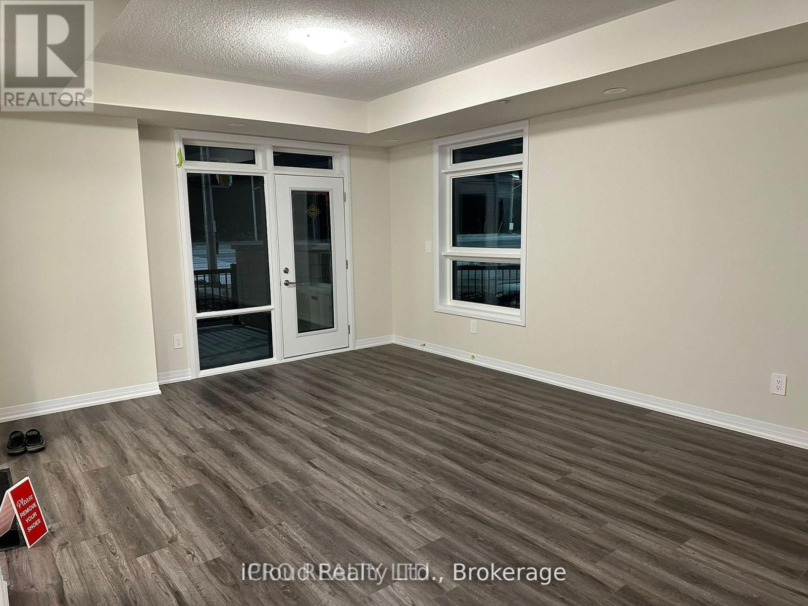 121 - 1585 Rose Way, Milton, Ontario  L9E 1N4 - Photo 7 - W12725942