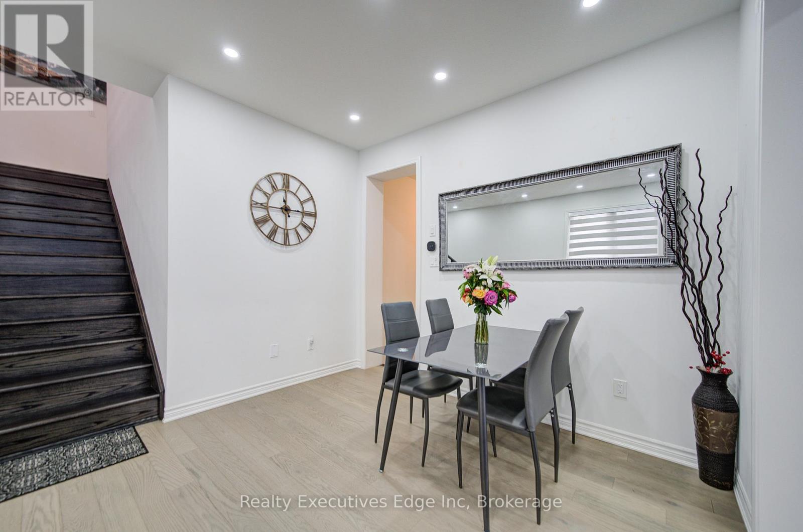 229 Forestwalk Street, Kitchener, Ontario  N2R 0T2 - Photo 10 - X12508360