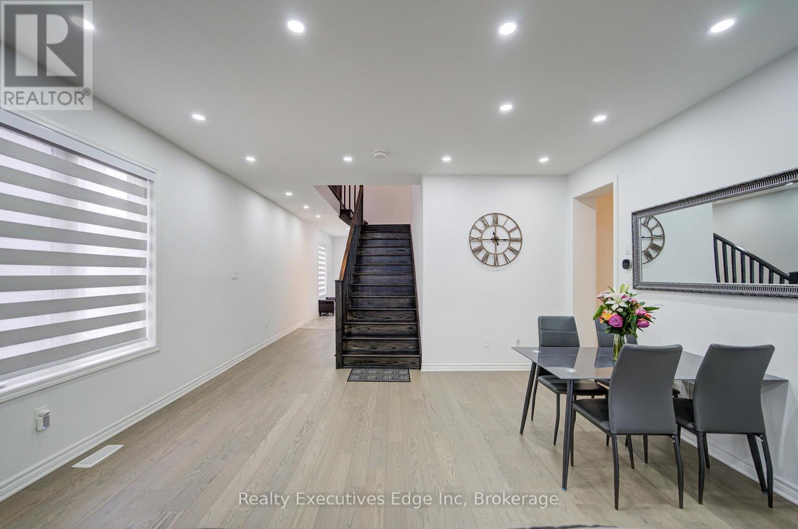 229 Forestwalk Street, Kitchener, Ontario  N2R 0T2 - Photo 11 - X12508360