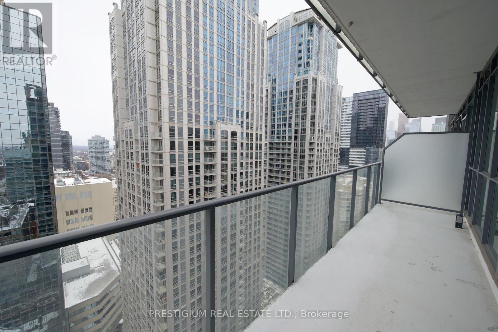2703 - 770 Bay Street, Toronto, Ontario  M5G 0A6 - Photo 14 - C12705278