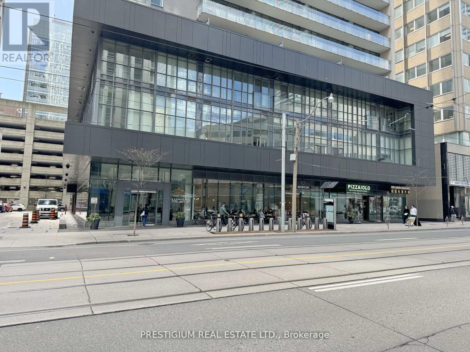 2703 - 770 Bay Street, Toronto, Ontario  M5G 0A6 - Photo 17 - C12705278