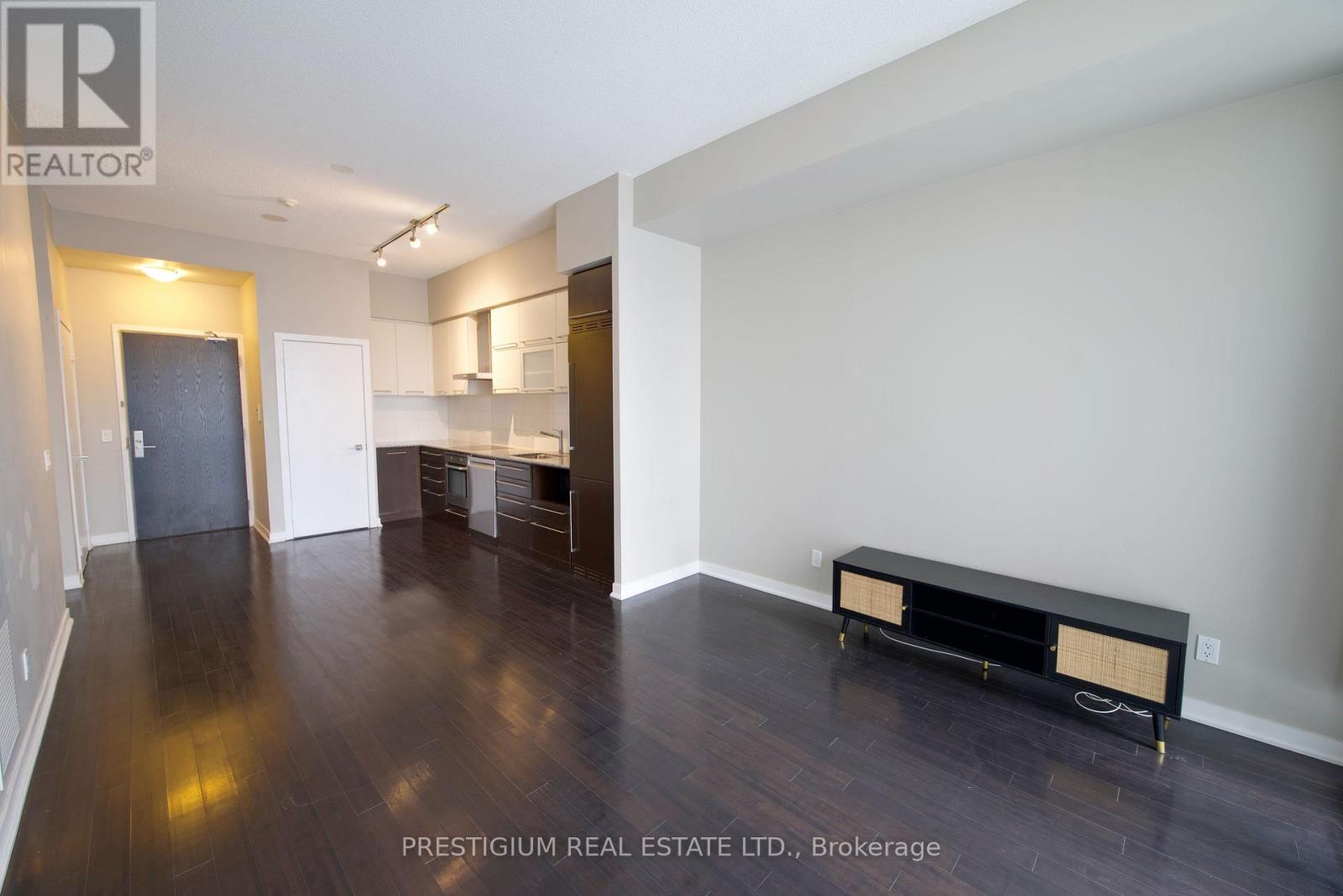 2703 - 770 Bay Street, Toronto, Ontario  M5G 0A6 - Photo 3 - C12705278