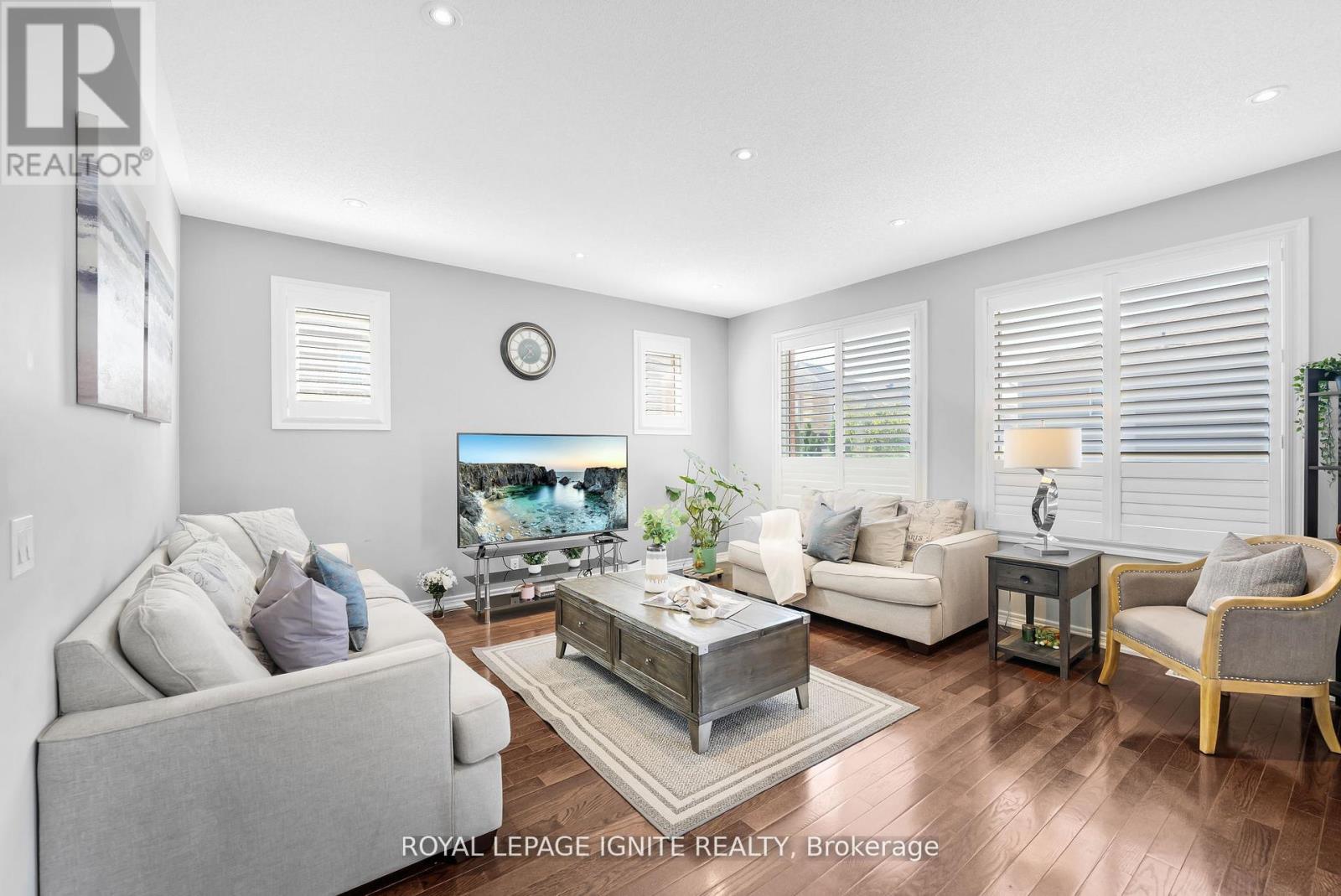 210 Blackwell Crescent, Oshawa, Ontario  L1L 0C9 - Photo 13 - E12458590