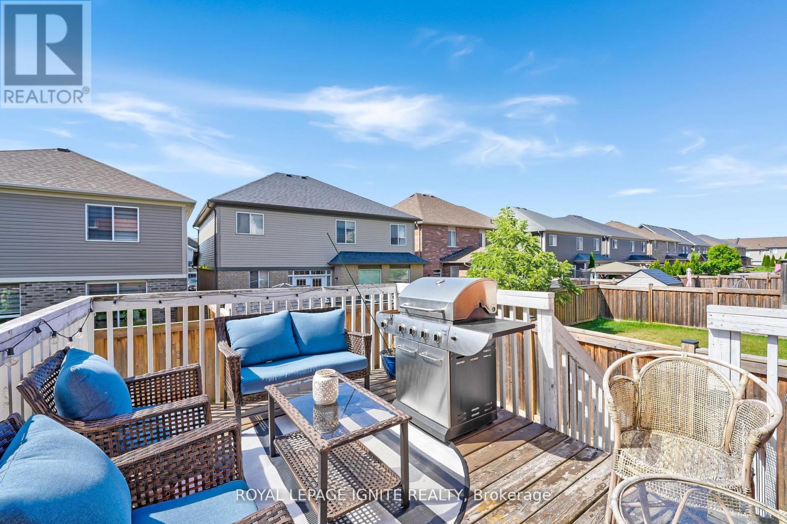 210 Blackwell Crescent, Oshawa, Ontario  L1L 0C9 - Photo 38 - E12458590