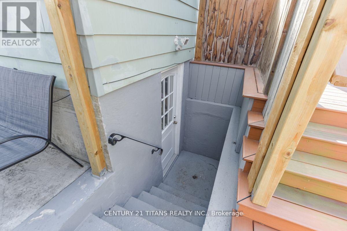 156 Madawaska Avenue, Oshawa, Ontario  L1J 1E5 - Photo 12 - E12696944