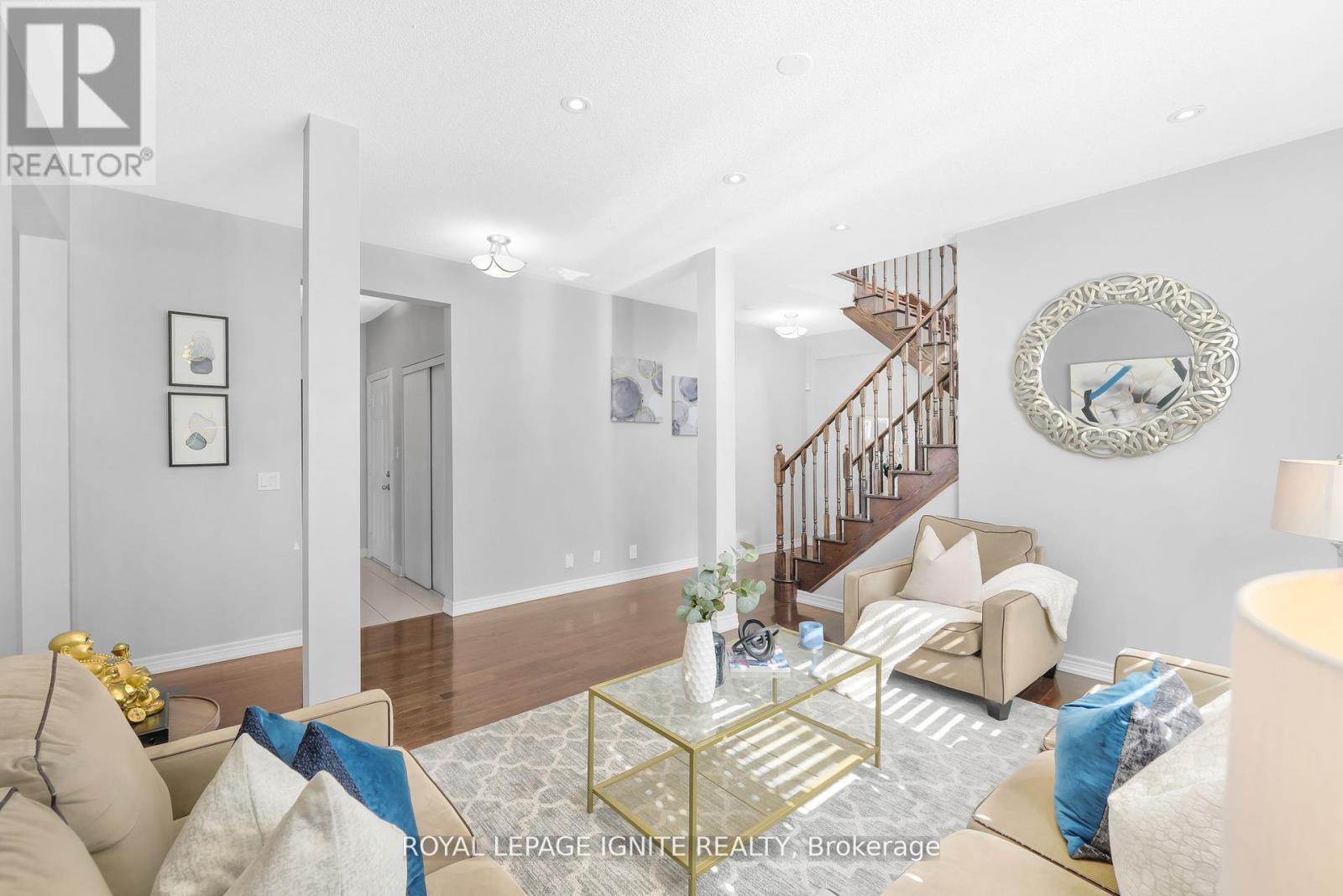 210 Blackwell Crescent, Oshawa, Ontario  L1L 0C9 - Photo 9 - E12458590