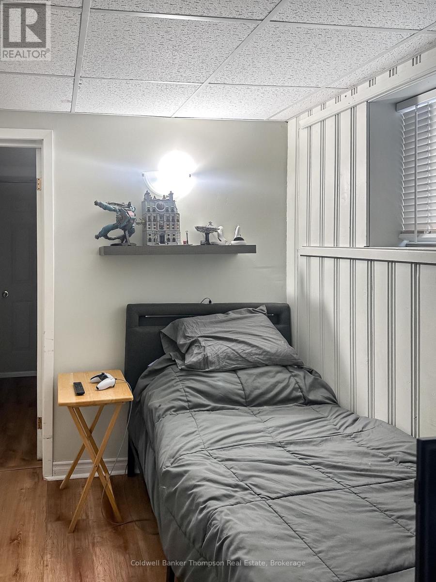 2 - 31 King Crescent, Huntsville, Ontario  P1H 1X6 - Photo 3 - X12726046