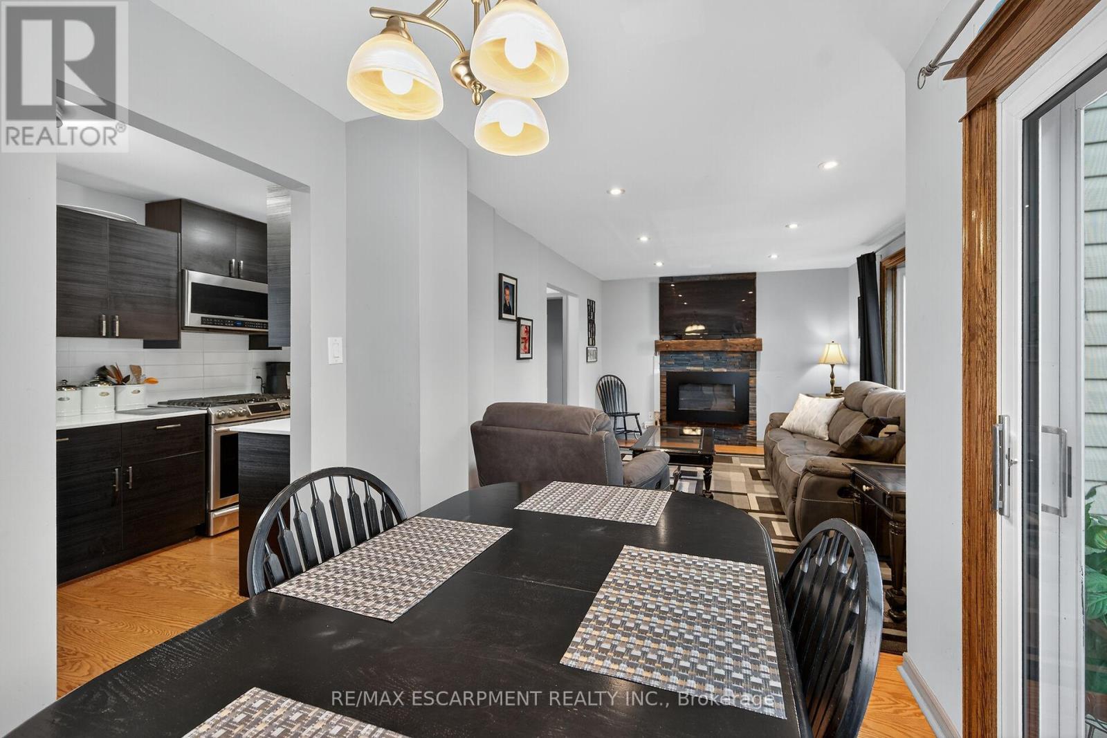 211 Birchcliffe Crescent, Hamilton, Ontario  L8T 4L1 - Photo 15 - X12480007