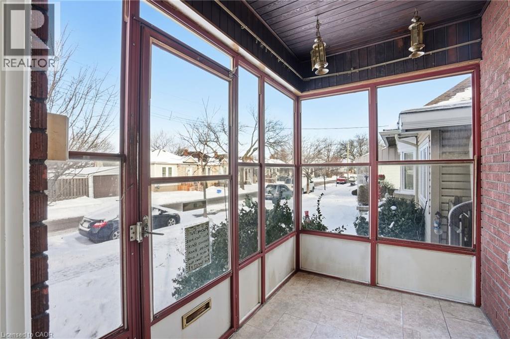 246 Cope Street, Hamilton, Ontario  L8H 5B5 - Photo 5 - 40782490