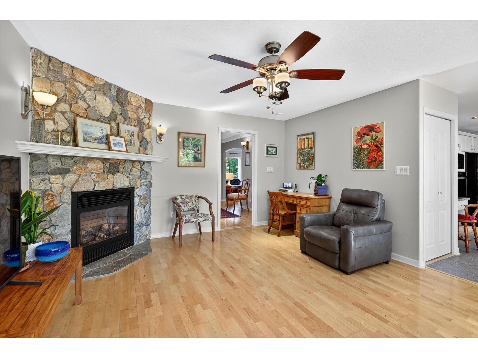 27012 25 Avenue, Langley, British Columbia  V4W 3W5 - Photo 16 - R3081649