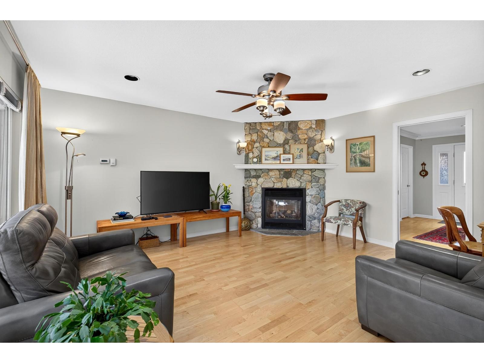 27012 25 Avenue, Langley, British Columbia  V4W 3W5 - Photo 17 - R3081649