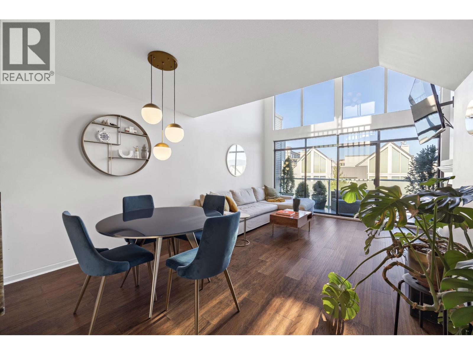 406 48 Richmond Street, New Westminster, British Columbia  V3L 5P4 - Photo 3 - R3082685