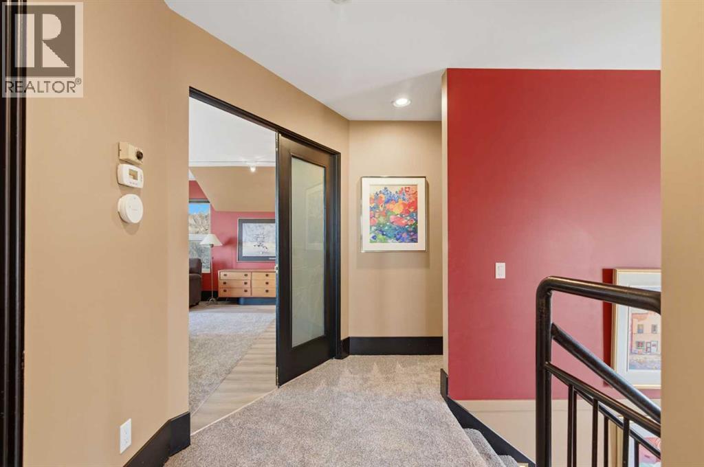 64 Patterson Mews Sw, Calgary, Alberta  T3H 2C6 - Photo 31 - A2277344