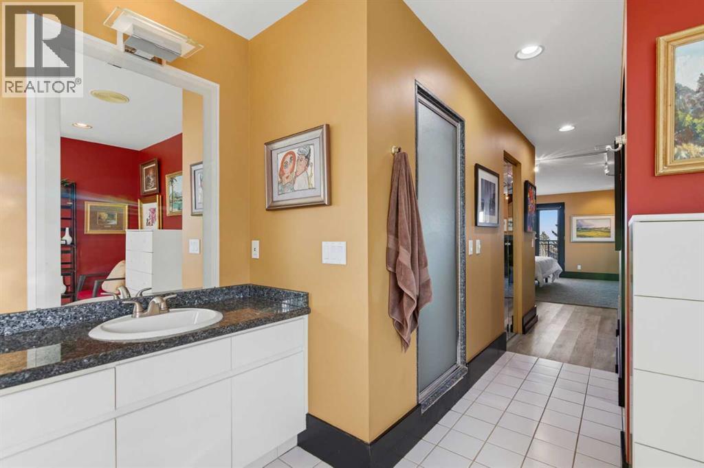 64 Patterson Mews Sw, Calgary, Alberta  T3H 2C6 - Photo 30 - A2277344