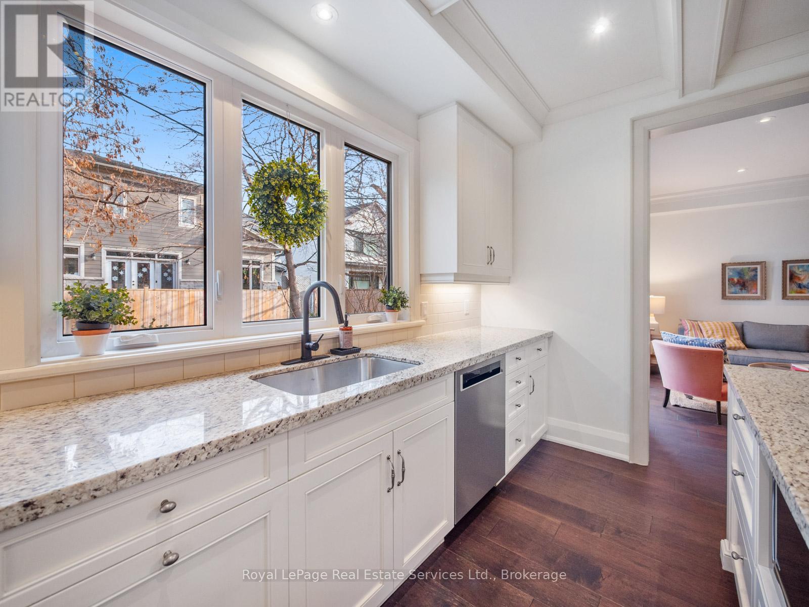 437 Inglehart Street N, Oakville, Ontario  L6J 3J5 - Photo 21 - W12726074