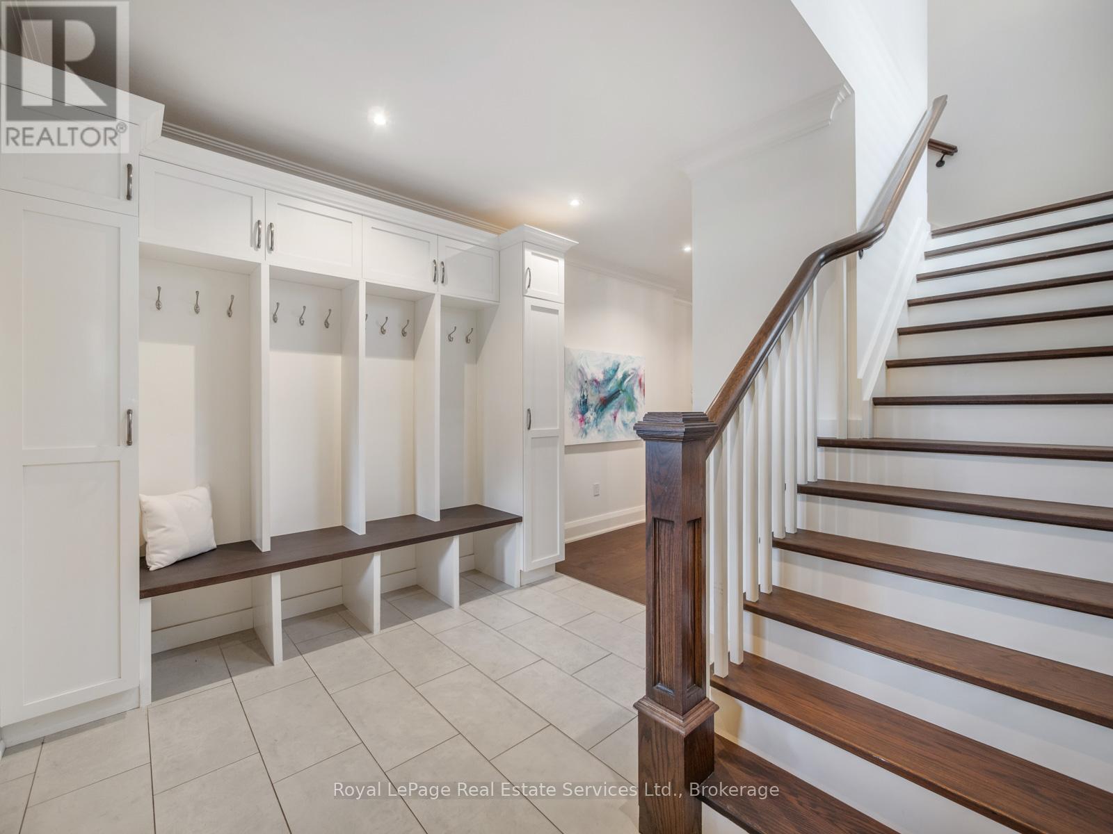 437 Inglehart Street N, Oakville, Ontario  L6J 3J5 - Photo 6 - W12726074