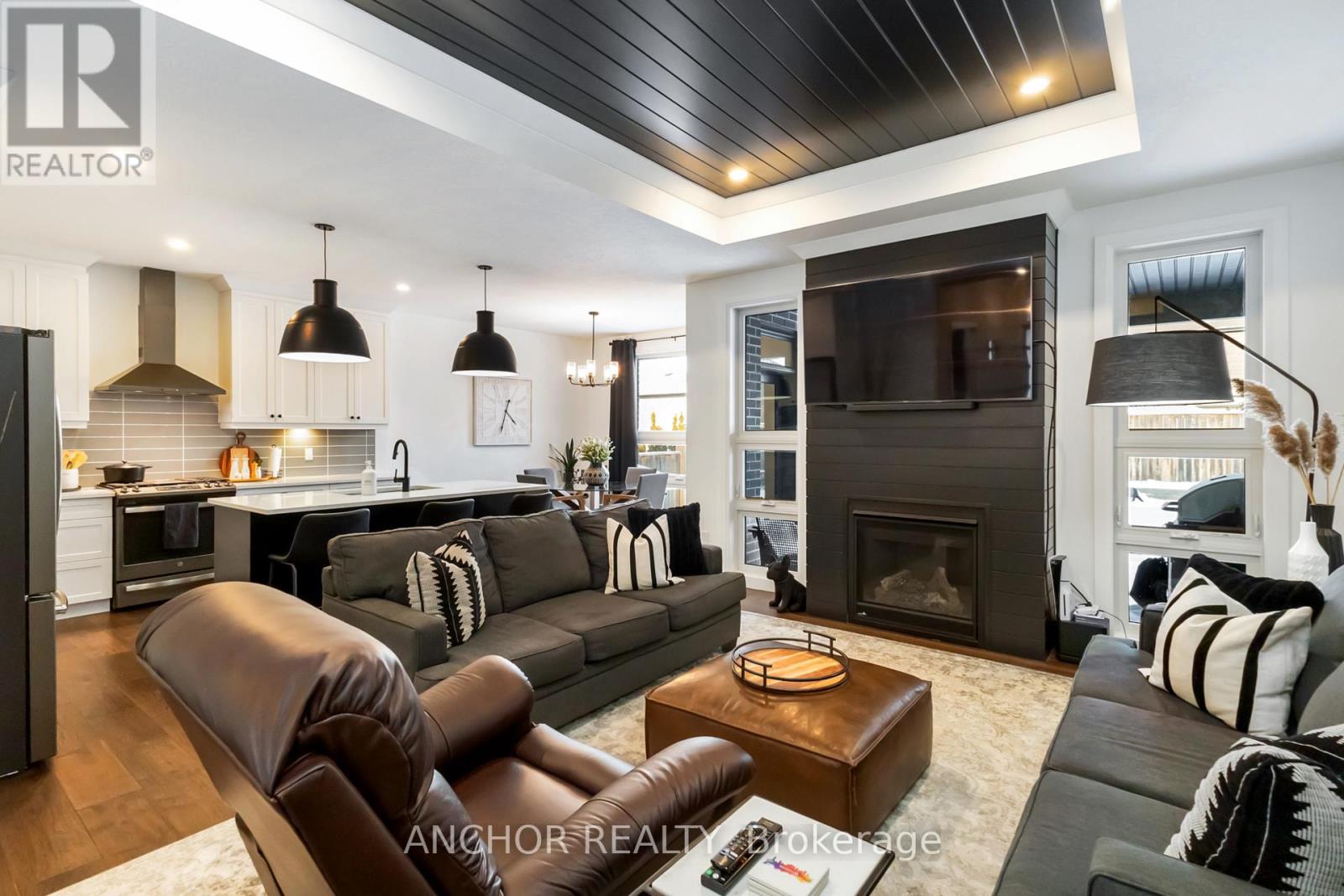 17 Kemp Crescent, Strathroy-Caradoc, Ontario  N7G 0G3 - Photo 10 - X12726130