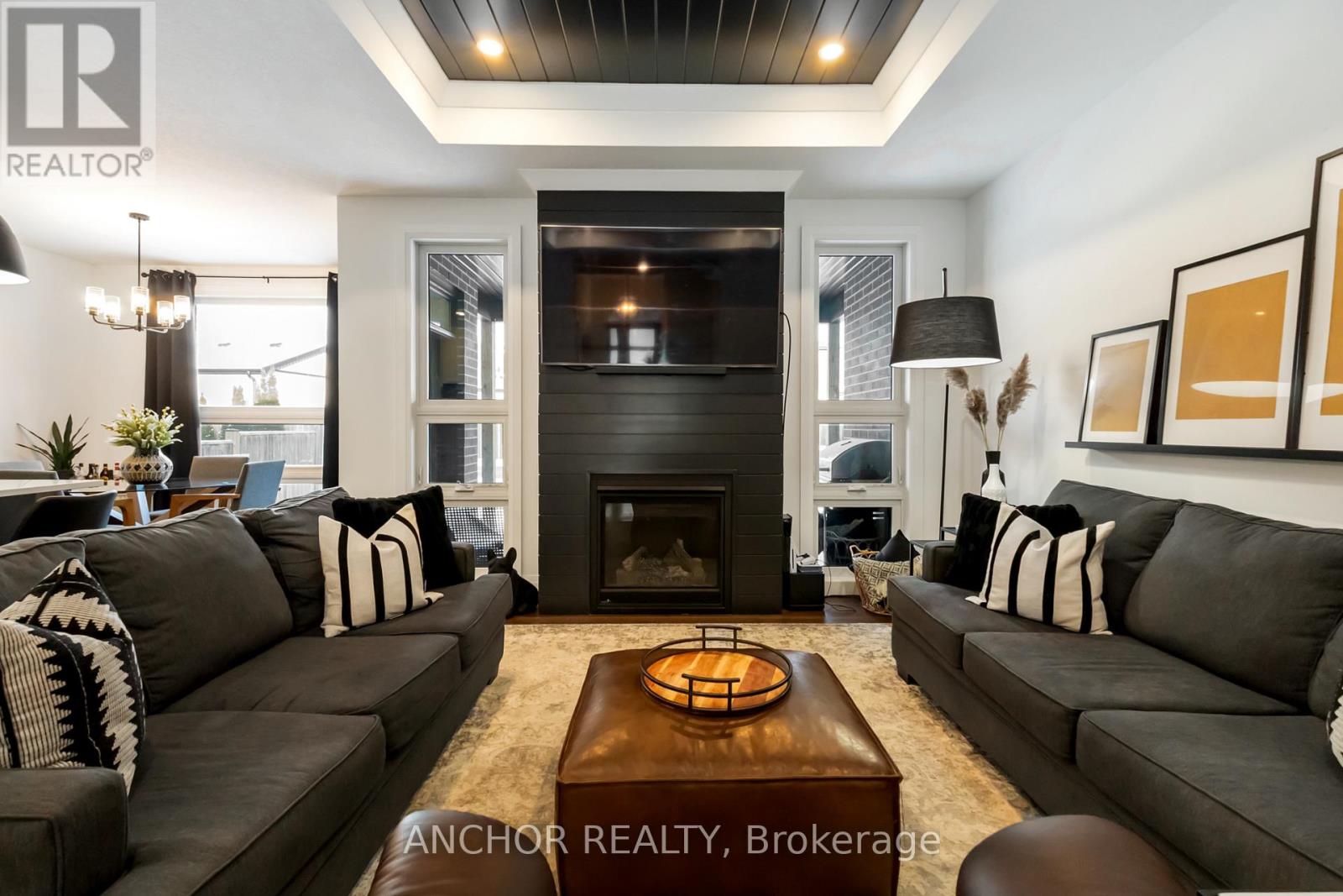 17 Kemp Crescent, Strathroy-Caradoc, Ontario  N7G 0G3 - Photo 11 - X12726130