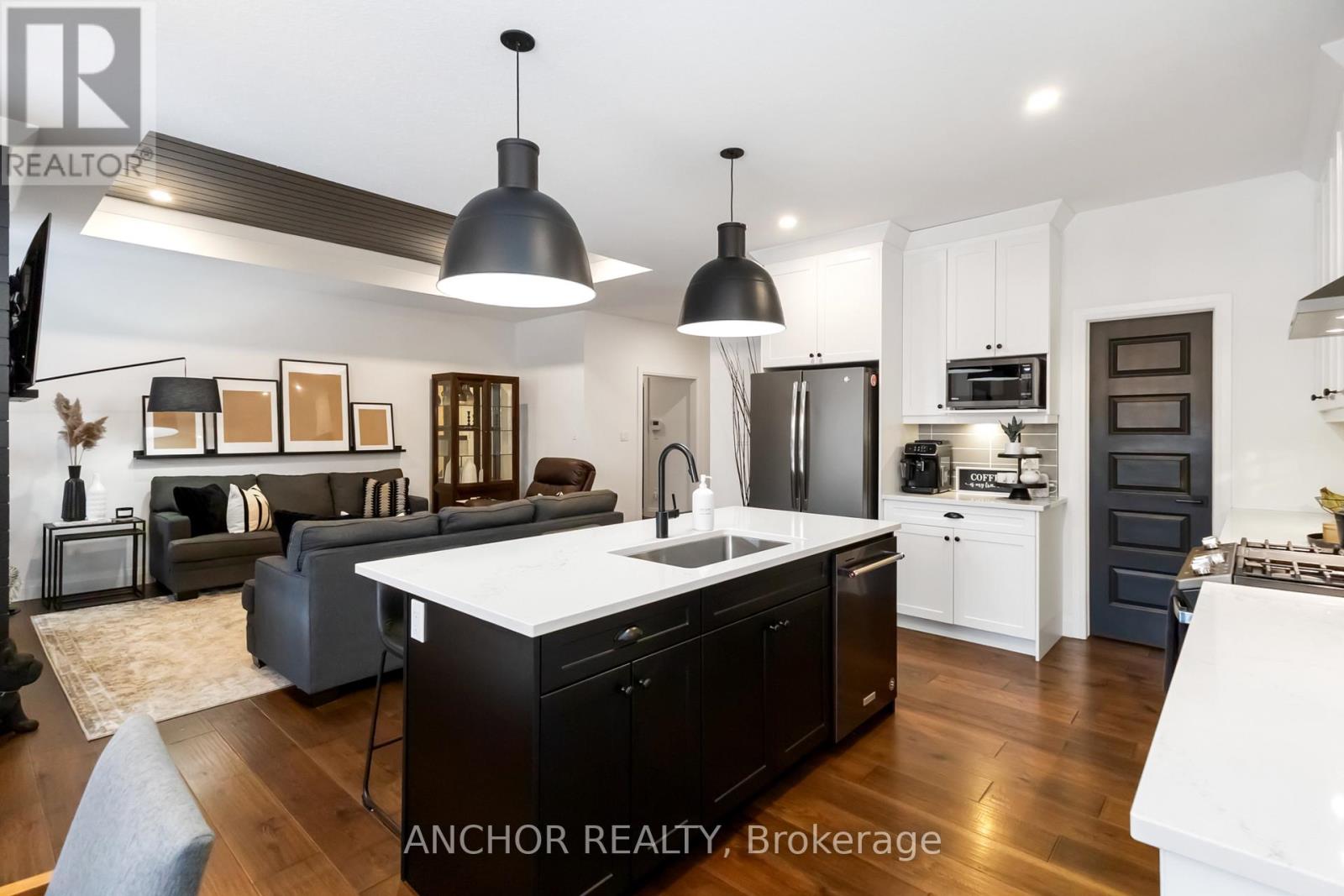 17 Kemp Crescent, Strathroy-Caradoc, Ontario  N7G 0G3 - Photo 21 - X12726130