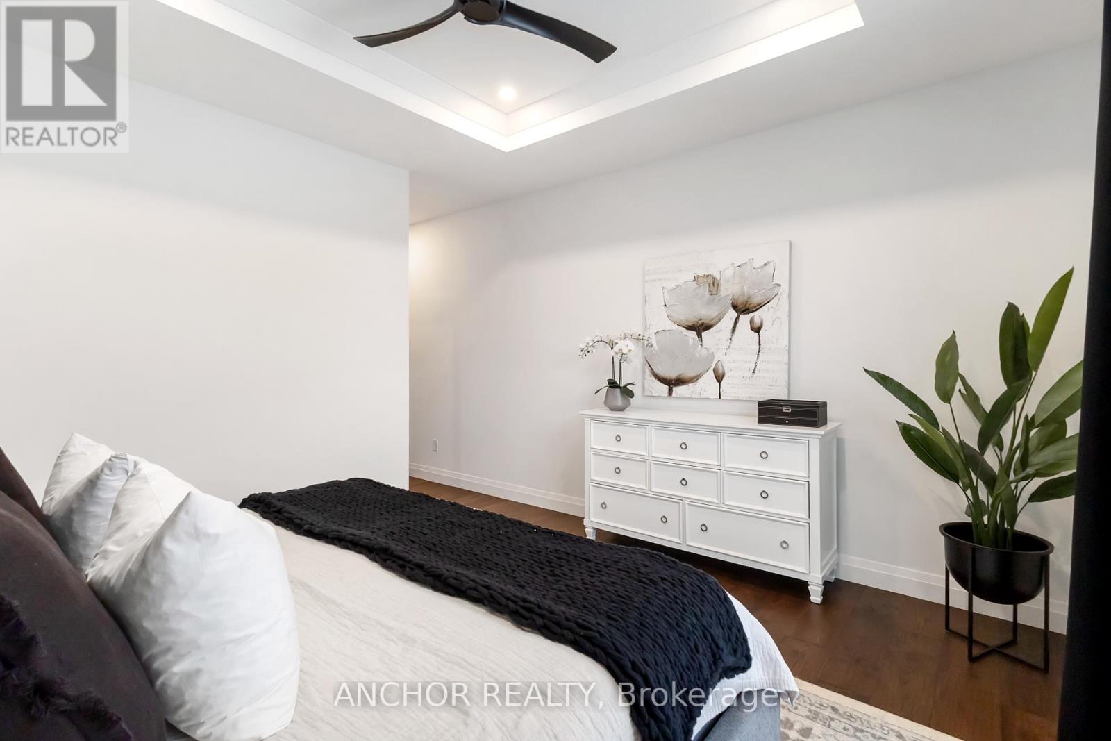 17 Kemp Crescent, Strathroy-Caradoc, Ontario  N7G 0G3 - Photo 27 - X12726130