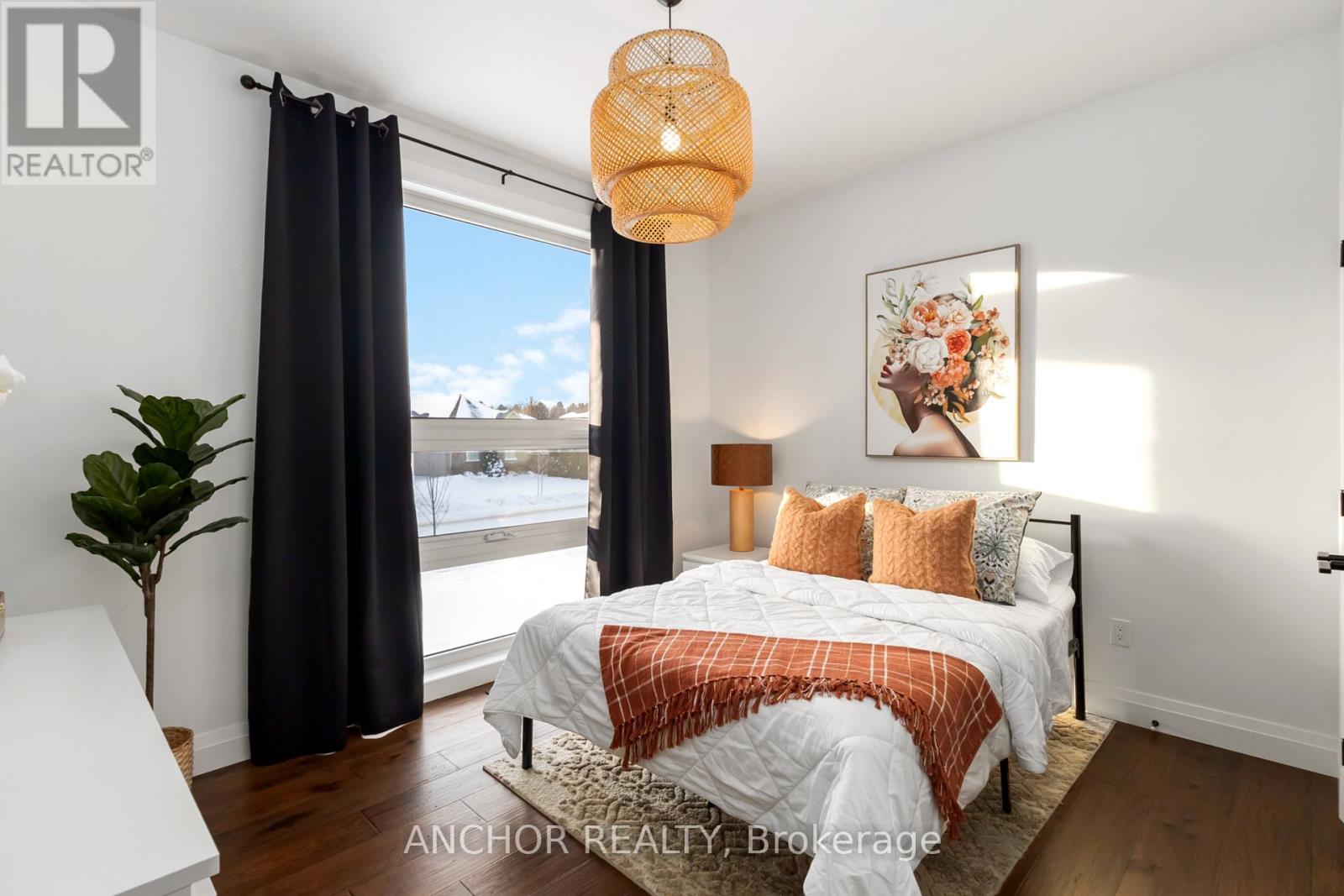 17 Kemp Crescent, Strathroy-Caradoc, Ontario  N7G 0G3 - Photo 28 - X12726130