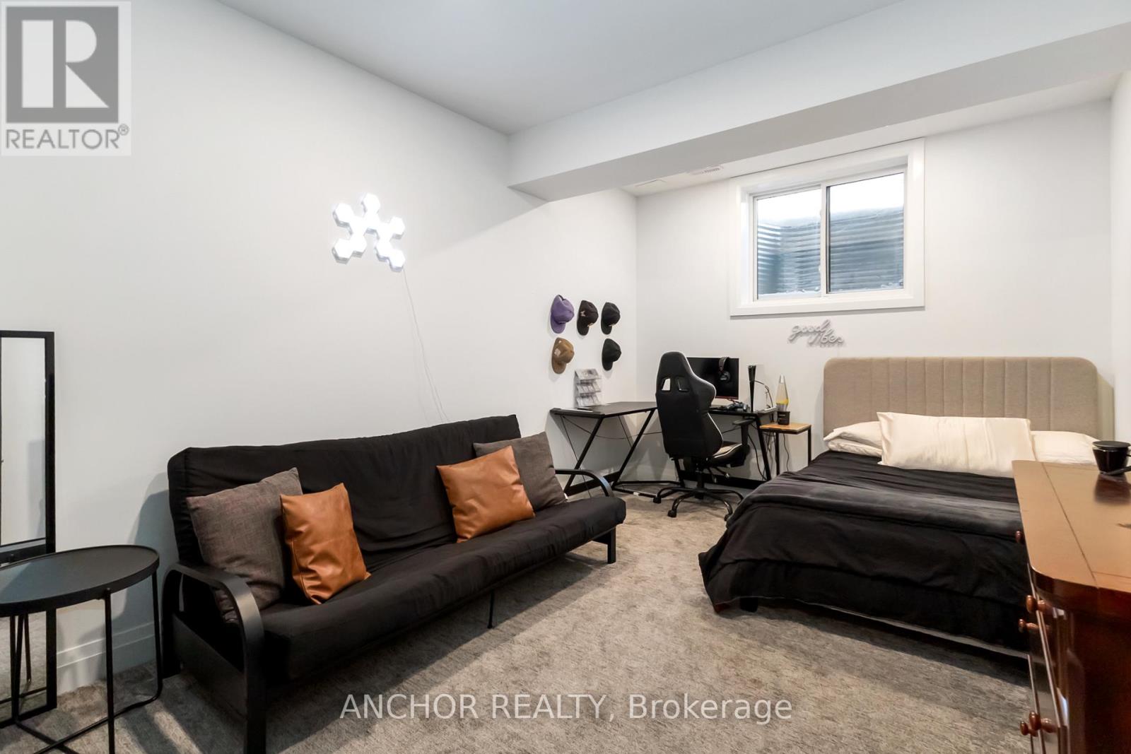 17 Kemp Crescent, Strathroy-Caradoc, Ontario  N7G 0G3 - Photo 38 - X12726130