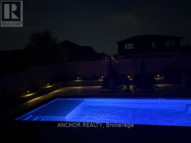 17 Kemp Crescent, Strathroy-Caradoc, Ontario  N7G 0G3 - Photo 47 - X12726130