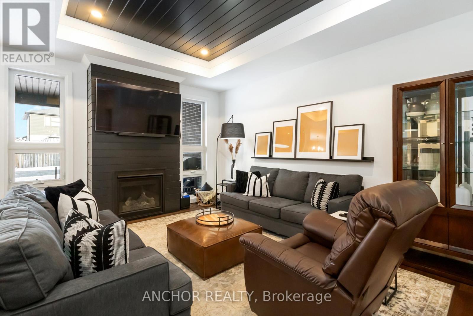 17 Kemp Crescent, Strathroy-Caradoc, Ontario  N7G 0G3 - Photo 9 - X12726130